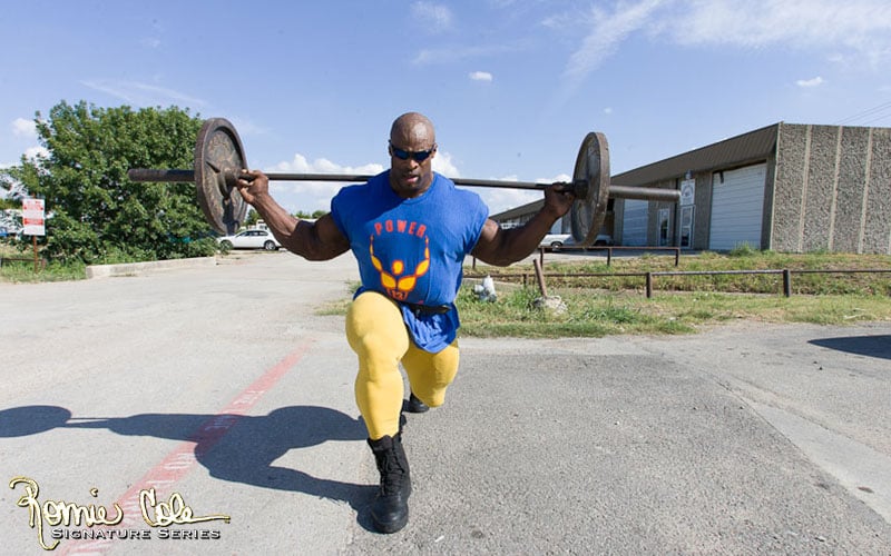 Ronnie Coleman Performing Lunges To Improve Squat