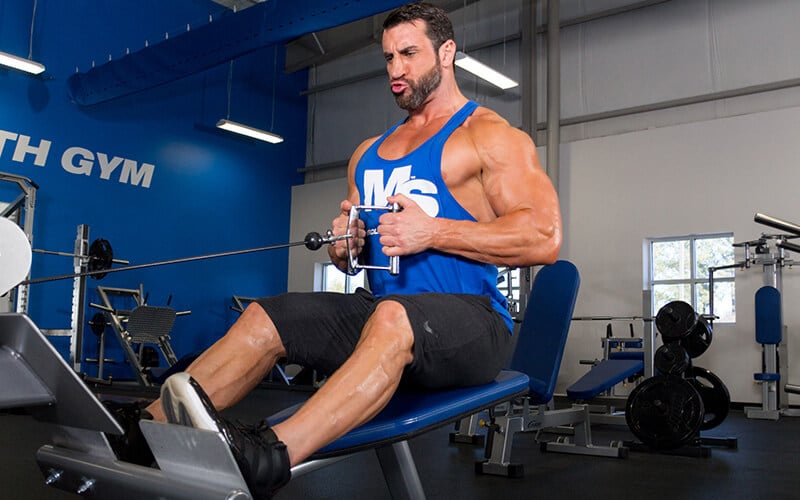 M&S Athlete Fixing Posture by performing rows with pause reps