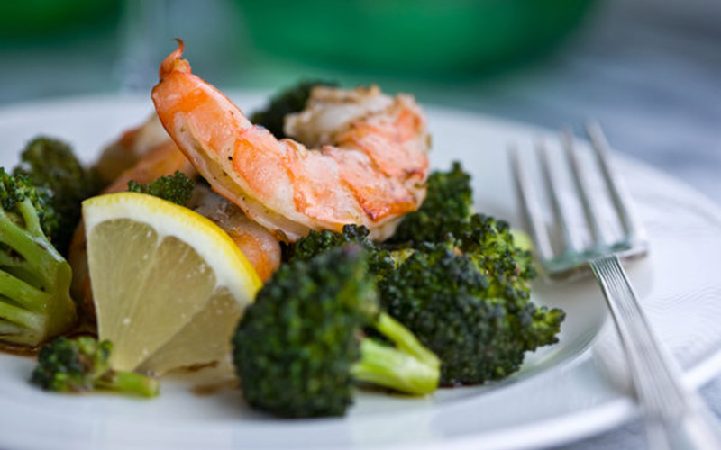 Healthy High Protein Dinners - Roasted Shrimp and Broccoli