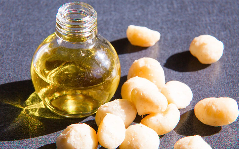 5 Healthy Fat Sources You're Not Eating: Macadamia Nut Oil