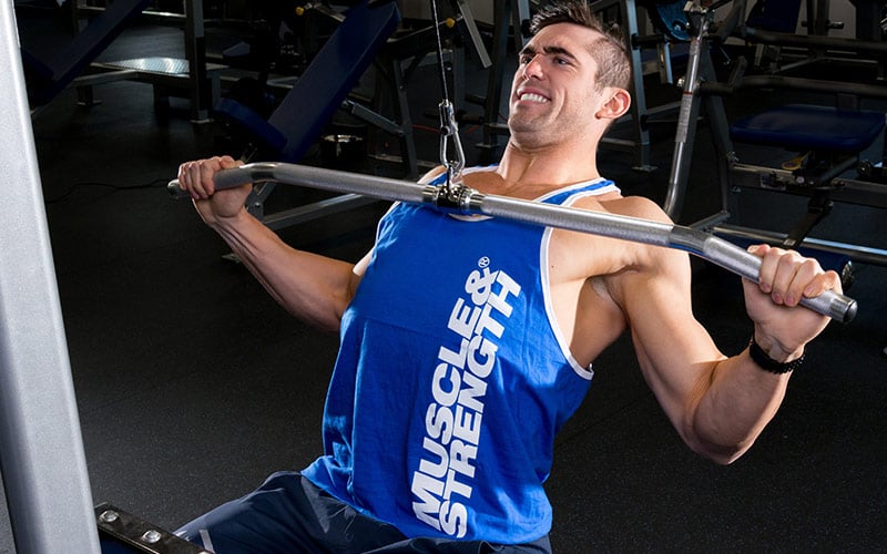 M&S Athlete Utilizing a thumbless grip