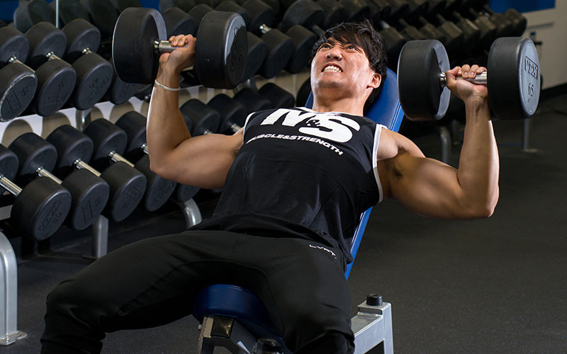 M&S Athlete Targeting the chest with an incline angle