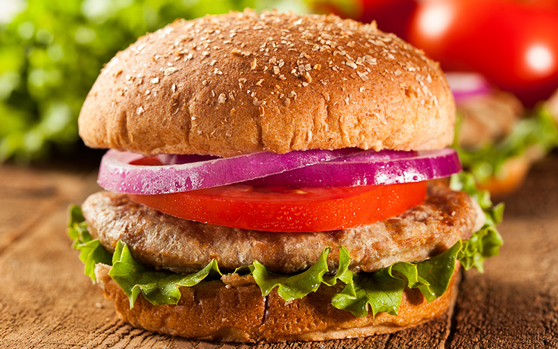 Brawn On A Budget: 10 Cheap Muscle Building Meals - Turkey Burger