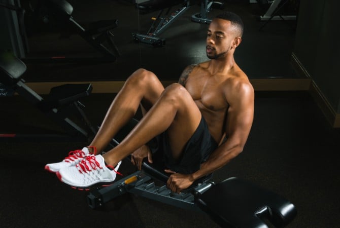 Abdominal knee raise