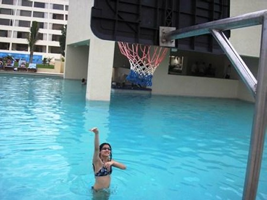 Vacation Workout Swimming Pool Basketball