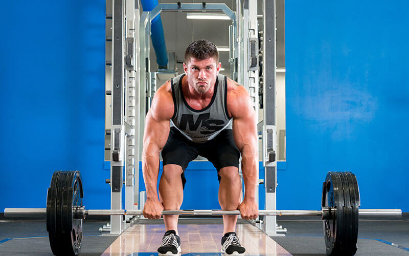 Intermediate Lifter deadlifting and bulking