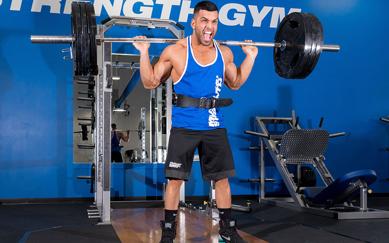 Gerardo Squatting Heavy While Bulking