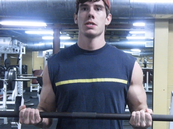Zach Stubbs performing curls.